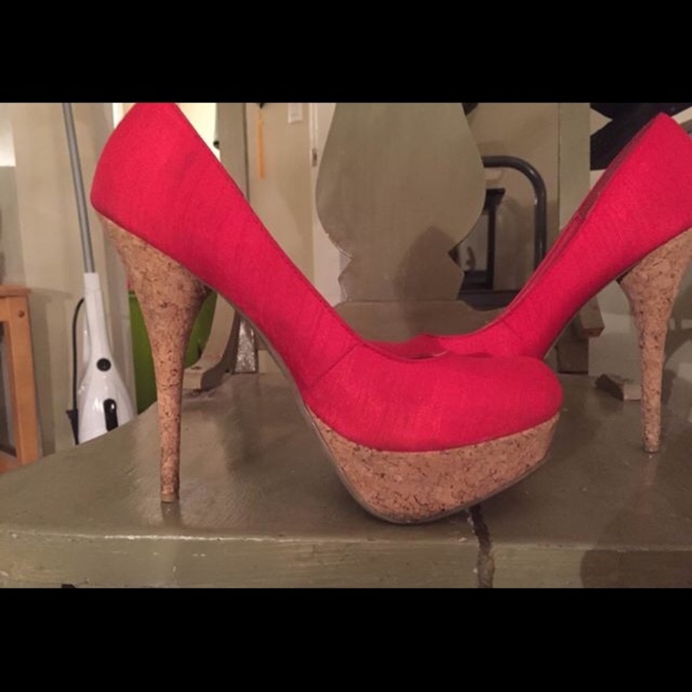 Beautifuly Unique Red Heels